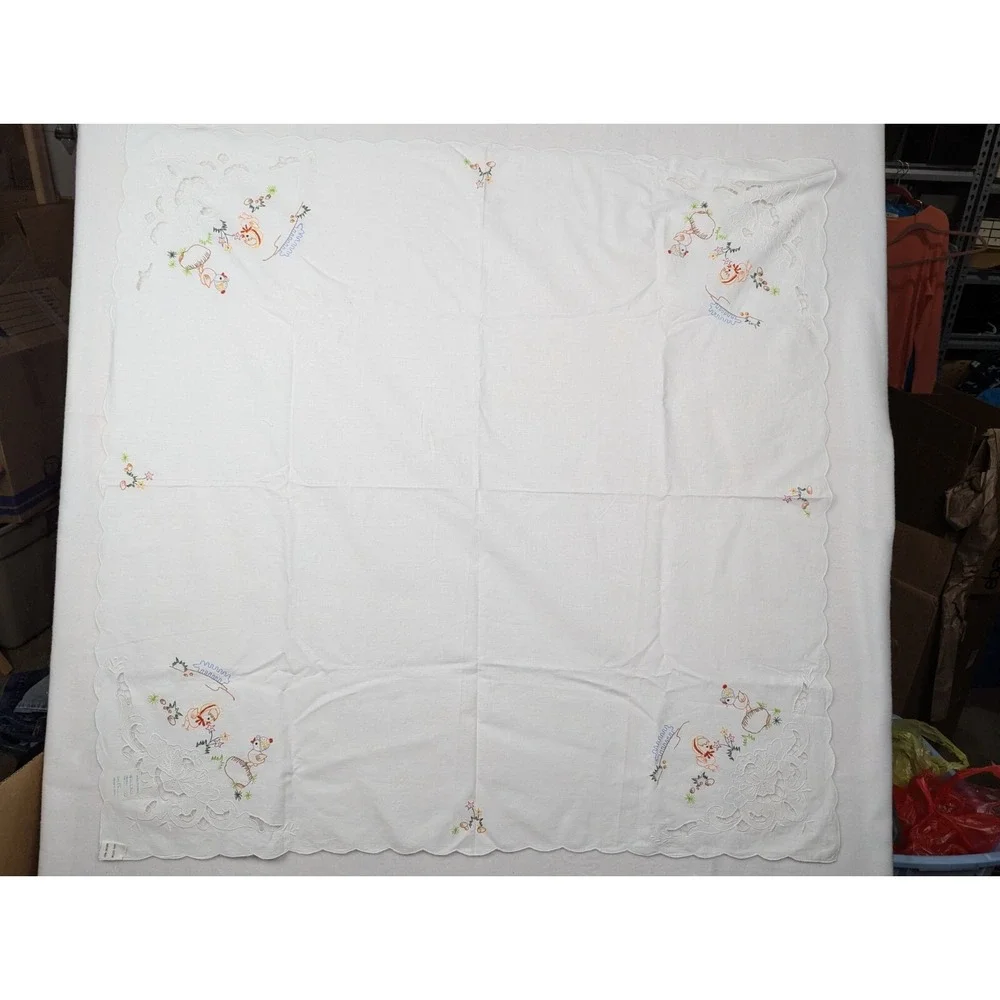 Hand Embroidered‎ White Tablecloth Lot of 2 Chicks 42x42